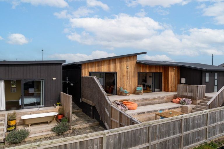 Photo of property in 19 Tunarau Street, Raglan, 3225