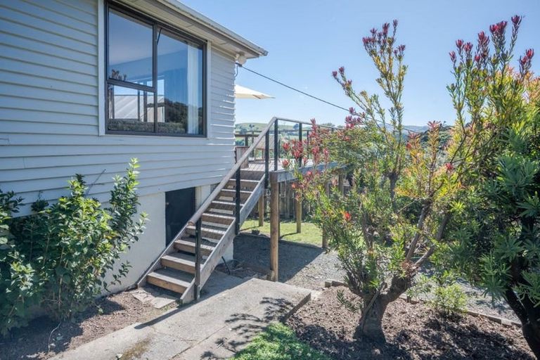 Photo of property in 24 Selwyn Avenue, Akaroa, 7520