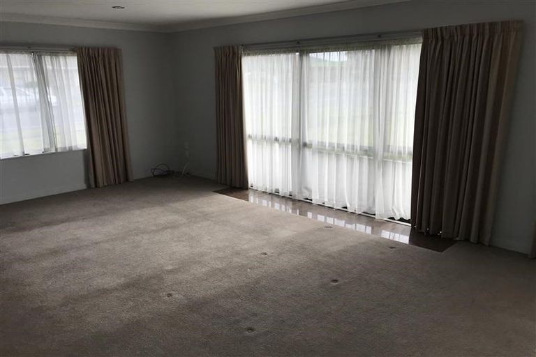 Photo of property in 78 Calluna Crescent, Totara Heights, Auckland, 2105