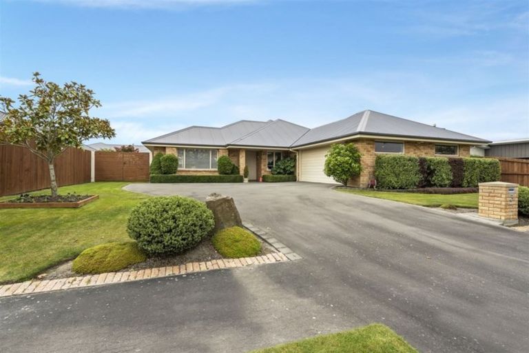 Photo of property in 3 Springside Place, Redwood, Christchurch, 8051