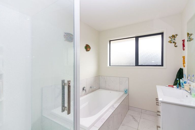 Photo of property in 21 Sandown Avenue, Himatangi Beach, Foxton, 4891