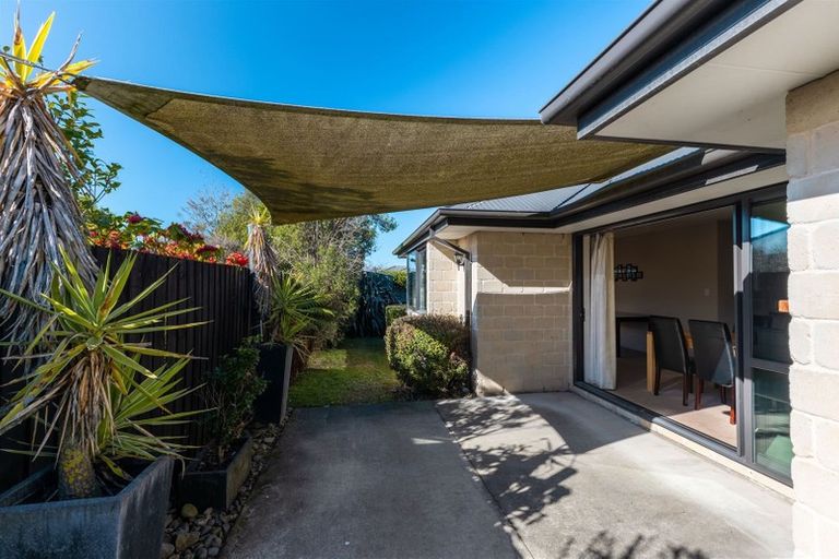 Photo of property in 12 James Drive, Woodend, 7610