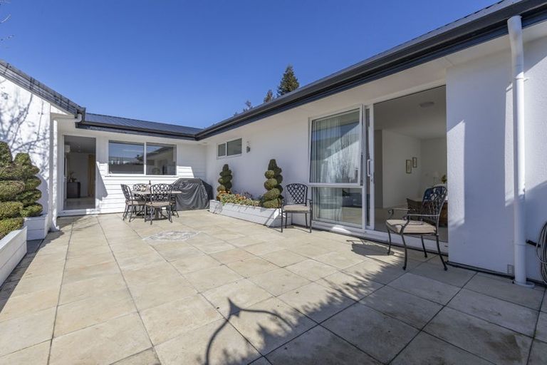 Photo of property in 72 Oakgrove Drive, Rangiora, 7400