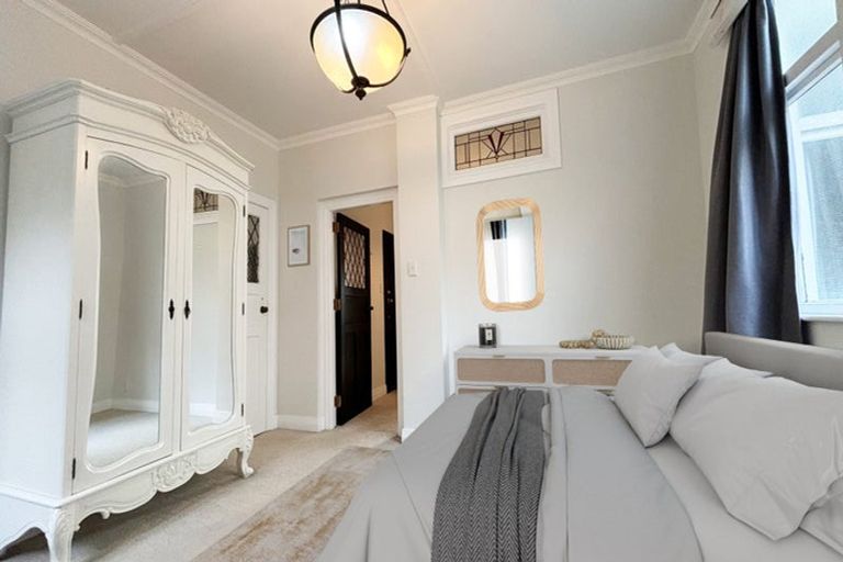 Photo of property in 2/246 Oriental Parade, Oriental Bay, Wellington, 6011