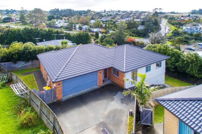 Photo of property in 13 Cartmel Avenue, Massey, Auckland, 0614