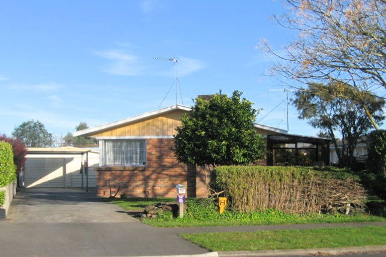 Photo of property in 71 Morrow Avenue, St Andrews, Hamilton, 3200