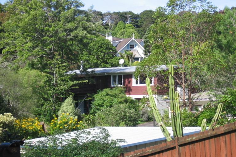 Photo of property in 46a Derwent Crescent, Titirangi, Auckland, 0604