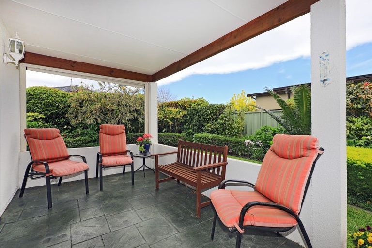 Photo of property in 9 Malbec Way, Greenmeadows, Napier, 4112
