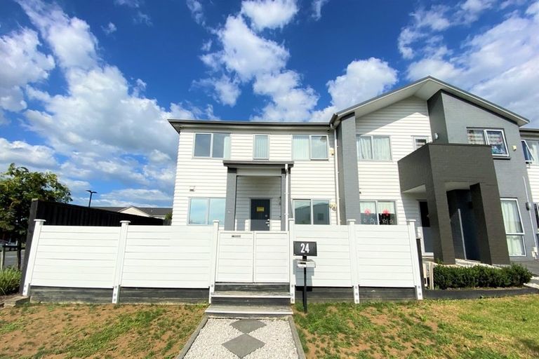 Photo of property in 24 Pencaitland Drive, Flat Bush, Auckland, 2019
