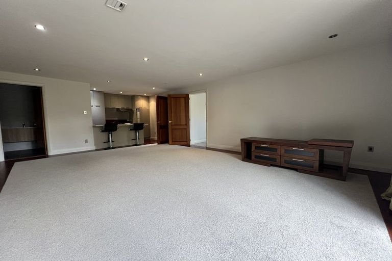 Photo of property in 27 Maritime Terrace, Birkenhead, Auckland, 0626