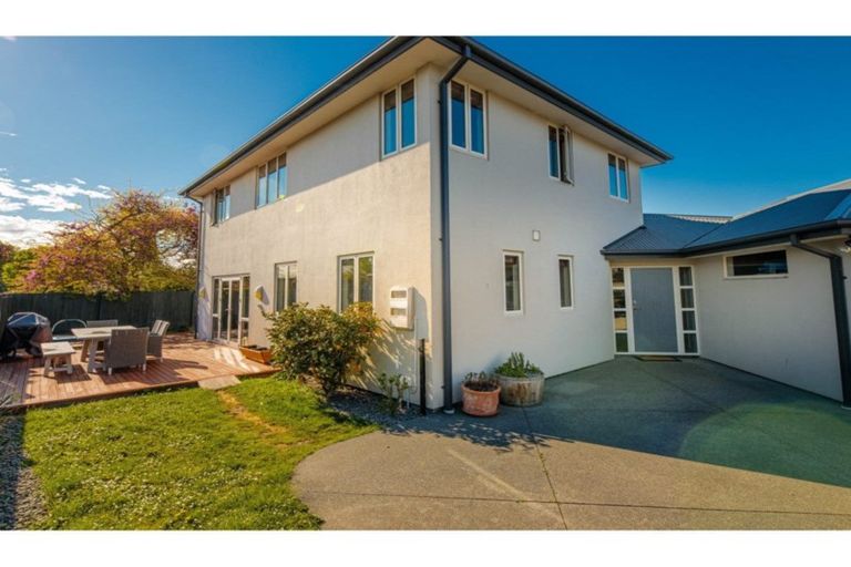 Photo of property in 692a Avonside Drive, Avonside, Christchurch, 8061