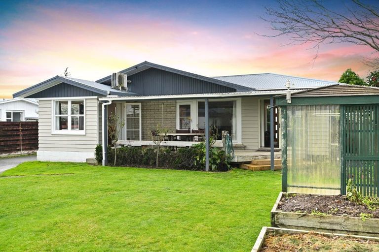 Photo of property in 69 Resthill Crescent, Glenview, Hamilton, 3206