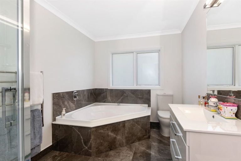 Photo of property in 49 Golf Road, Paraparaumu Beach, Paraparaumu, 5032