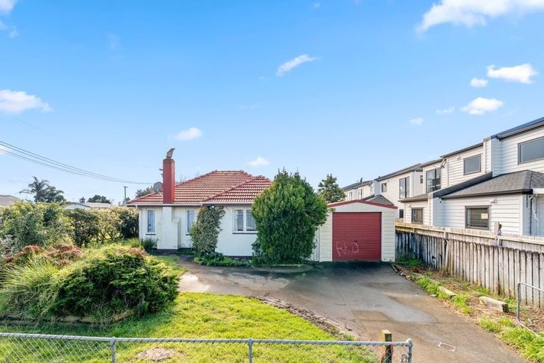 Photo of property in 129 Russell Road, Manurewa, Auckland, 2102