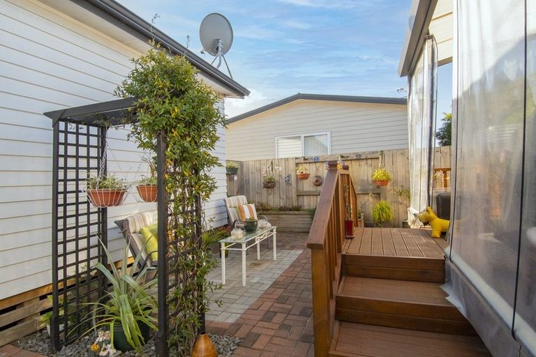 Photo of property in 11 Kamahi Crescent, Papamoa Beach, Papamoa, 3118