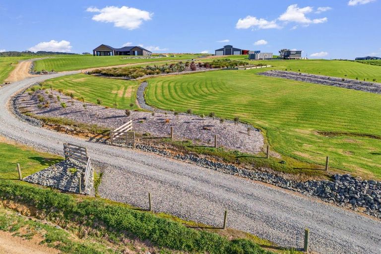 Photo of property in 717 Millbrook Road, Waipu, 0582