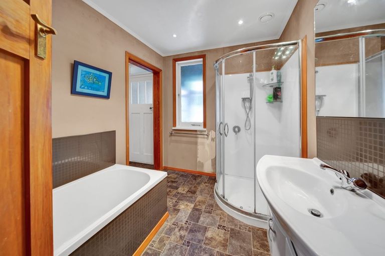 Photo of property in 70 Collins Street, Hawera, 4610