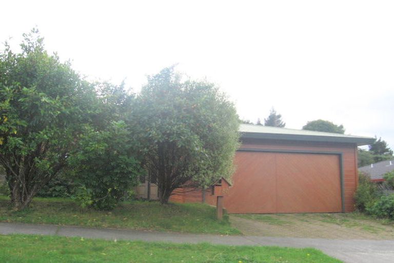 Photo of property in 130 Tirohanga Road, Tirohanga, Lower Hutt, 5010