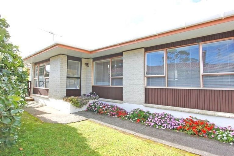 Photo of property in 23 Beechdale Crescent, Pakuranga Heights, Auckland, 2010