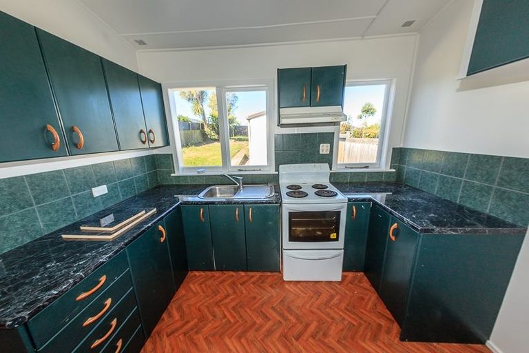 Photo of property in 16 Memorial Avenue, Parkside, Timaru, 7910