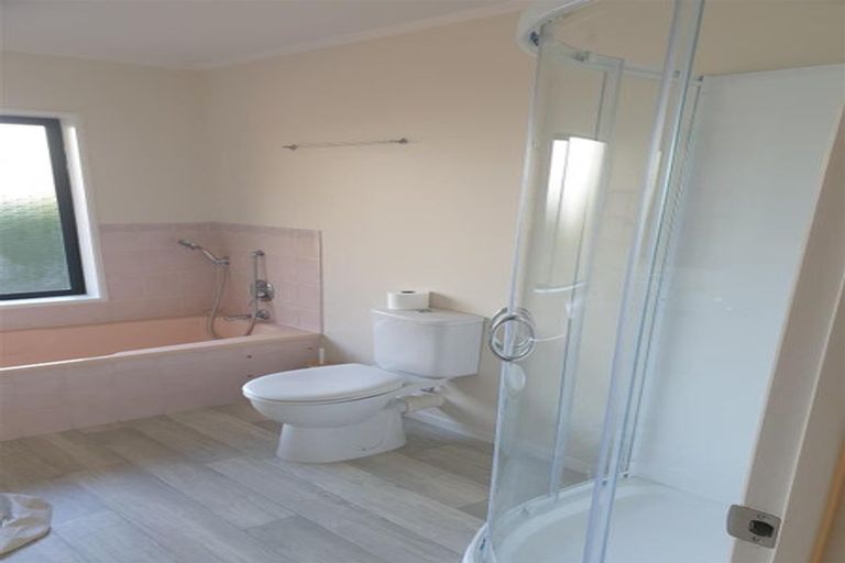 Photo of property in 1/30 Mccahill Views, Botany Downs, Auckland, 2010