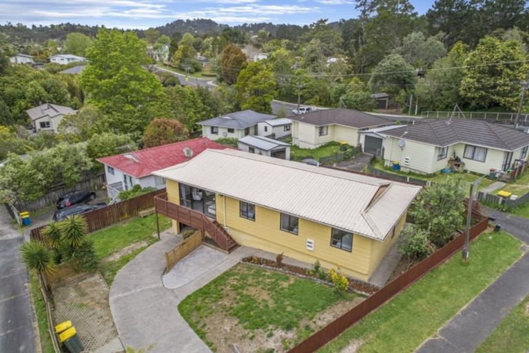 Photo of property in 3 Meadowvale Rise, Titirangi, Auckland, 0604