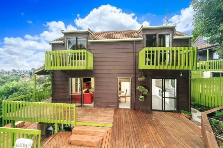 Photo of property in 2/81 Waipa Street, Birkenhead, Auckland, 0626