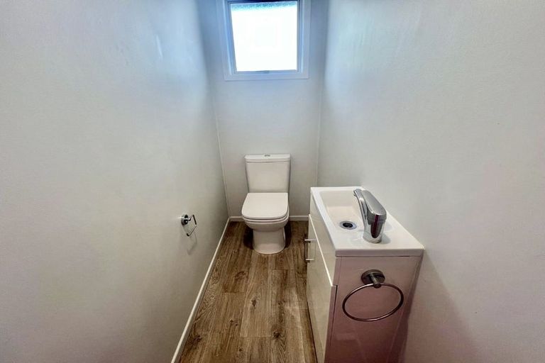 Photo of property in 5 Bluewater Place, Wattle Downs, Auckland, 2103