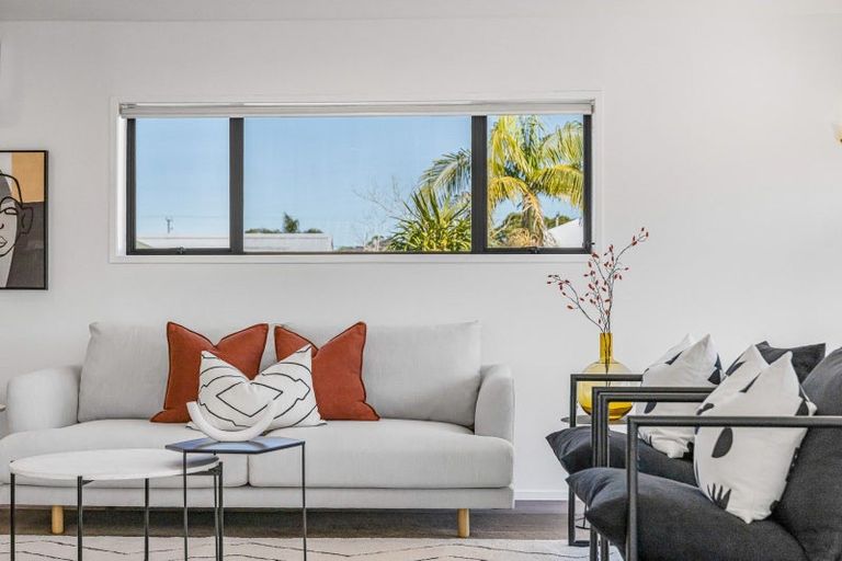 Photo of property in 55 Dignan Street, Point Chevalier, Auckland, 1022