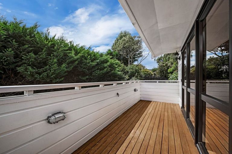 Photo of property in 2/15 Micawber Place, Mellons Bay, Auckland, 2014