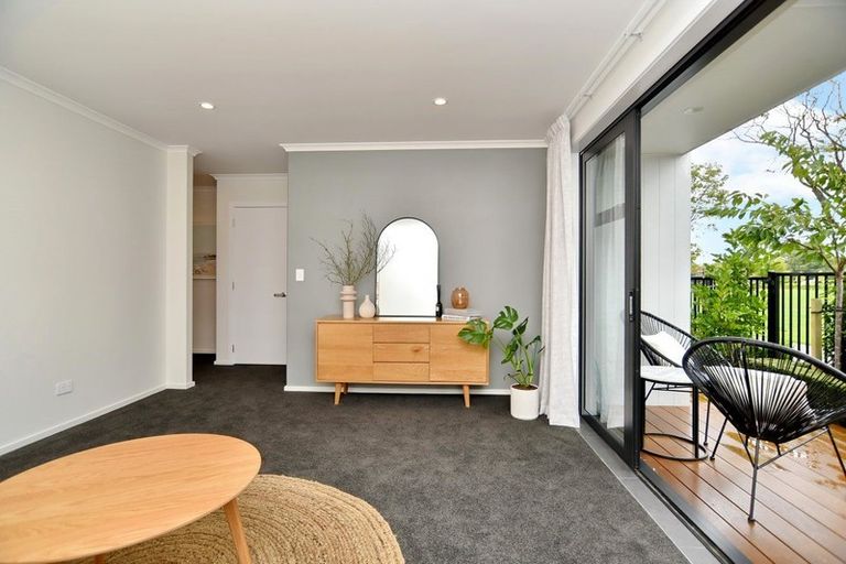 Photo of property in 15 Holmes Hanover Lane, Halswell, Christchurch, 8025