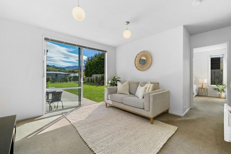 Photo of property in 26 Mavora Road, Lake Hayes, Queenstown, 9304