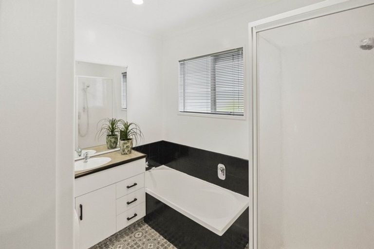 Photo of property in 1 Robinia Place, Ohauiti, Tauranga, 3112