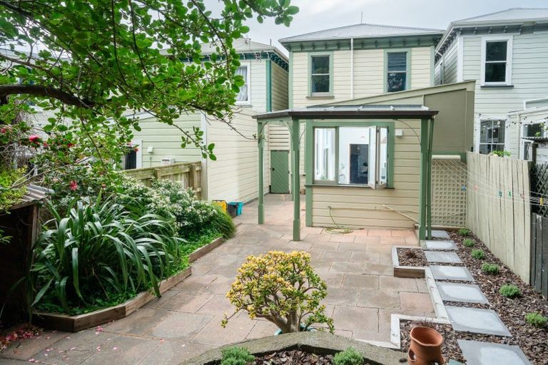 Photo of property in 4 Russell Terrace, Newtown, Wellington, 6021