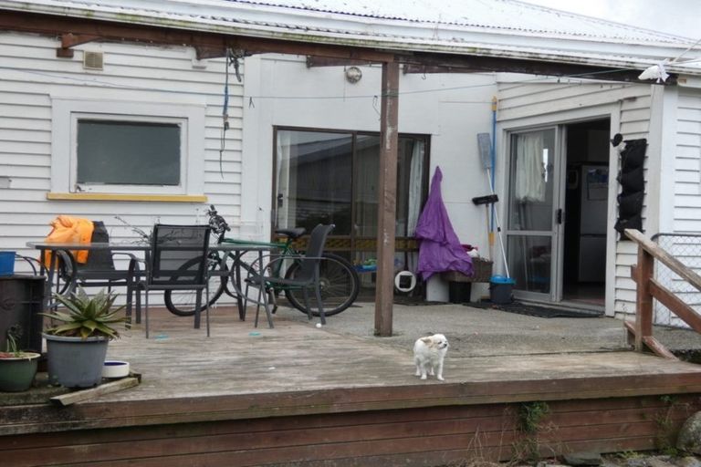 Photo of property in 129 Hall Street, Hokitika, 7810