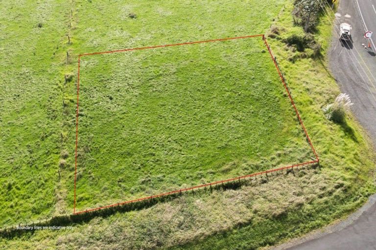 Photo of property in 8 Mcgowan Road, Karioitahi, Waiuku, 2683