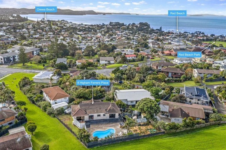 Photo of property in 8 Higham Ferrers Place, Red Beach, 0932