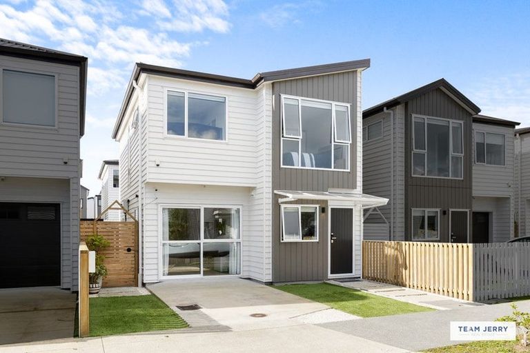 Photo of property in 14 Te Kaapia Road, Papakura, 2110