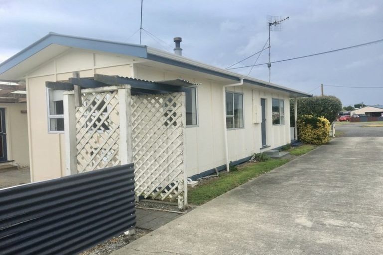 Photo of property in 15 Thomas Place, Foxton Beach, Foxton, 4815