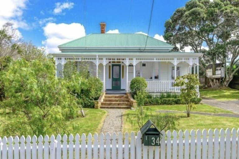 Photo of property in 34 Mozeley Avenue, Devonport, Auckland, 0624