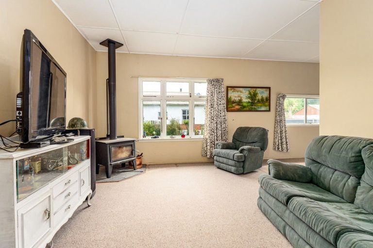 Photo of property in 83 Cox Street, Geraldine, 7930