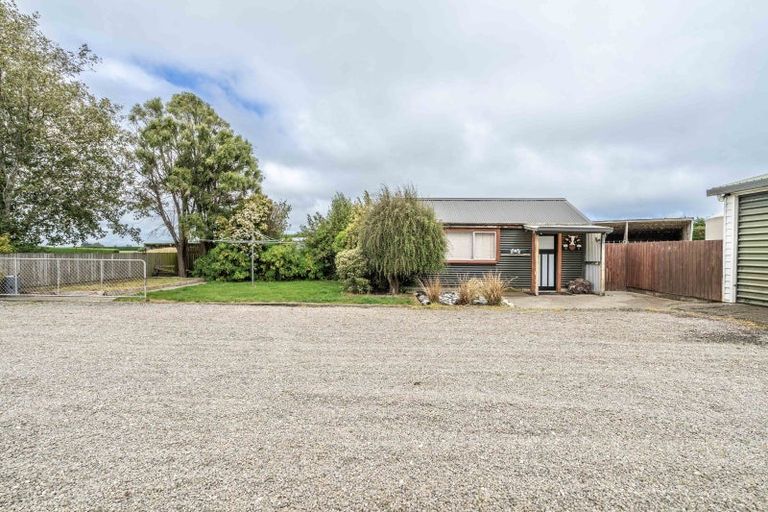 Photo of property in 155 Tussock Creek Grove Bush Road, Grove Bush, Invercargill, 9872