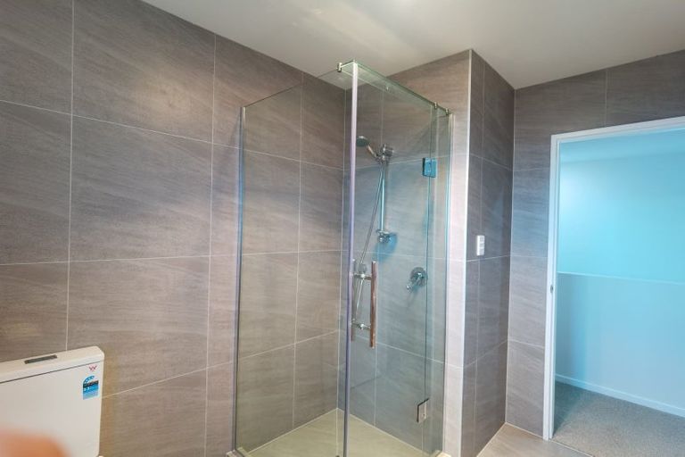 Photo of property in 9a Crestview Rise, Papakura, 2110