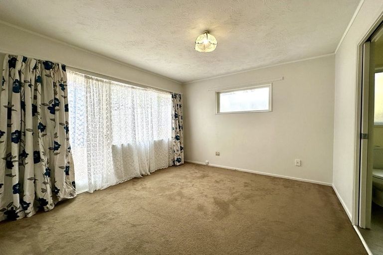 Photo of property in 358 Te Atatu Road, Te Atatu South, Auckland, 0610