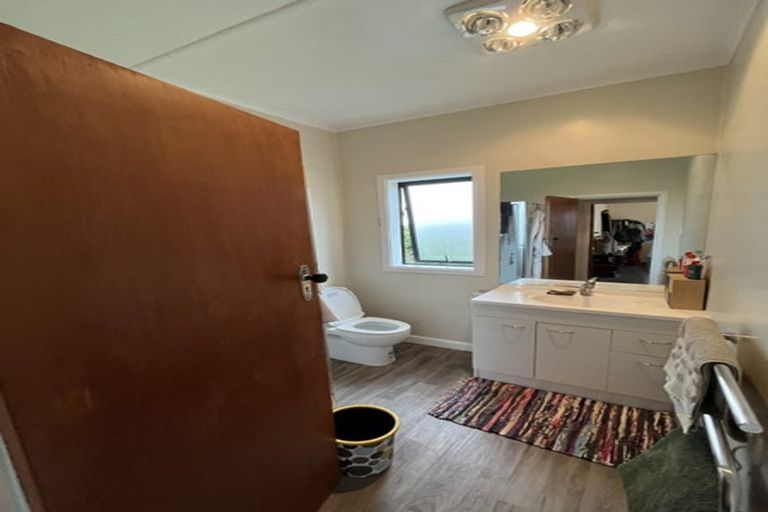 Photo of property in 15 View Road, Shelly Park, Auckland, 2014