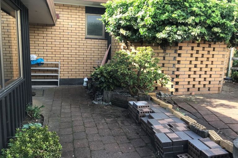 Photo of property in 2/19 Murvale Drive, Bucklands Beach, Auckland, 2014
