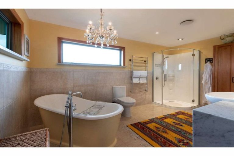 Photo of property in 47 Doves Bay Road, Kerikeri, 0294