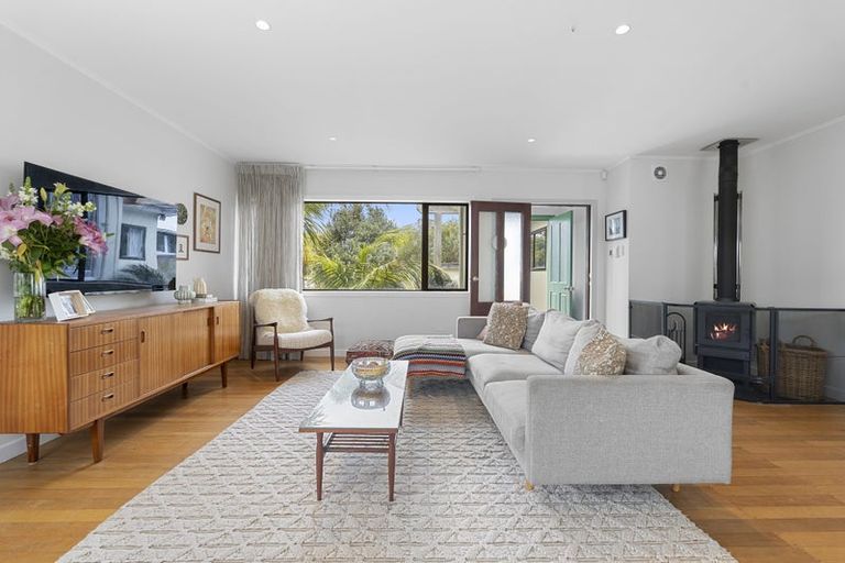 Photo of property in 20 Rawhiti Road, Manly, Whangaparaoa, 0930