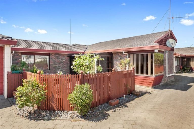 Photo of property in 2/15 Victoria Avenue, Whakatane, 3120