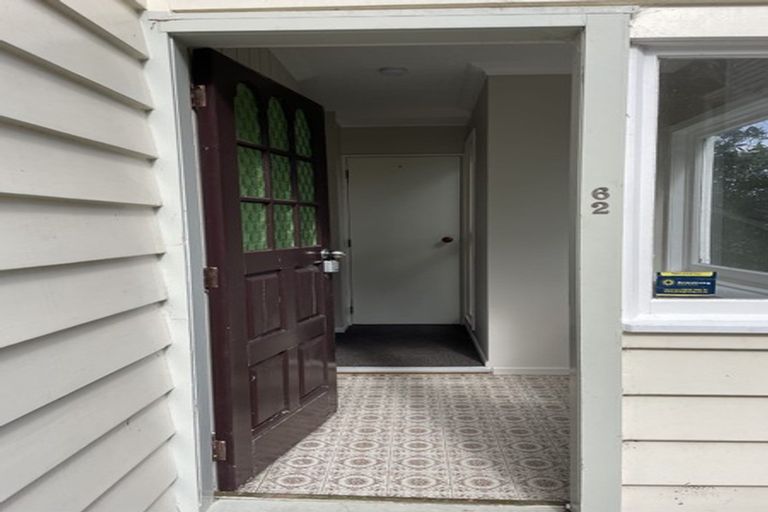 Photo of property in 62 Tio Tio Road, Miramar, Wellington, 6022